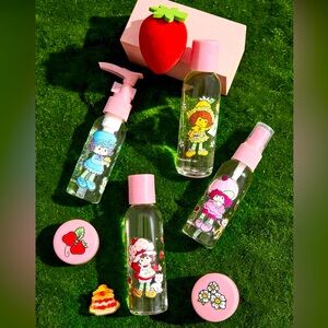Strawberry shortcake plastic toiletry travel bottles